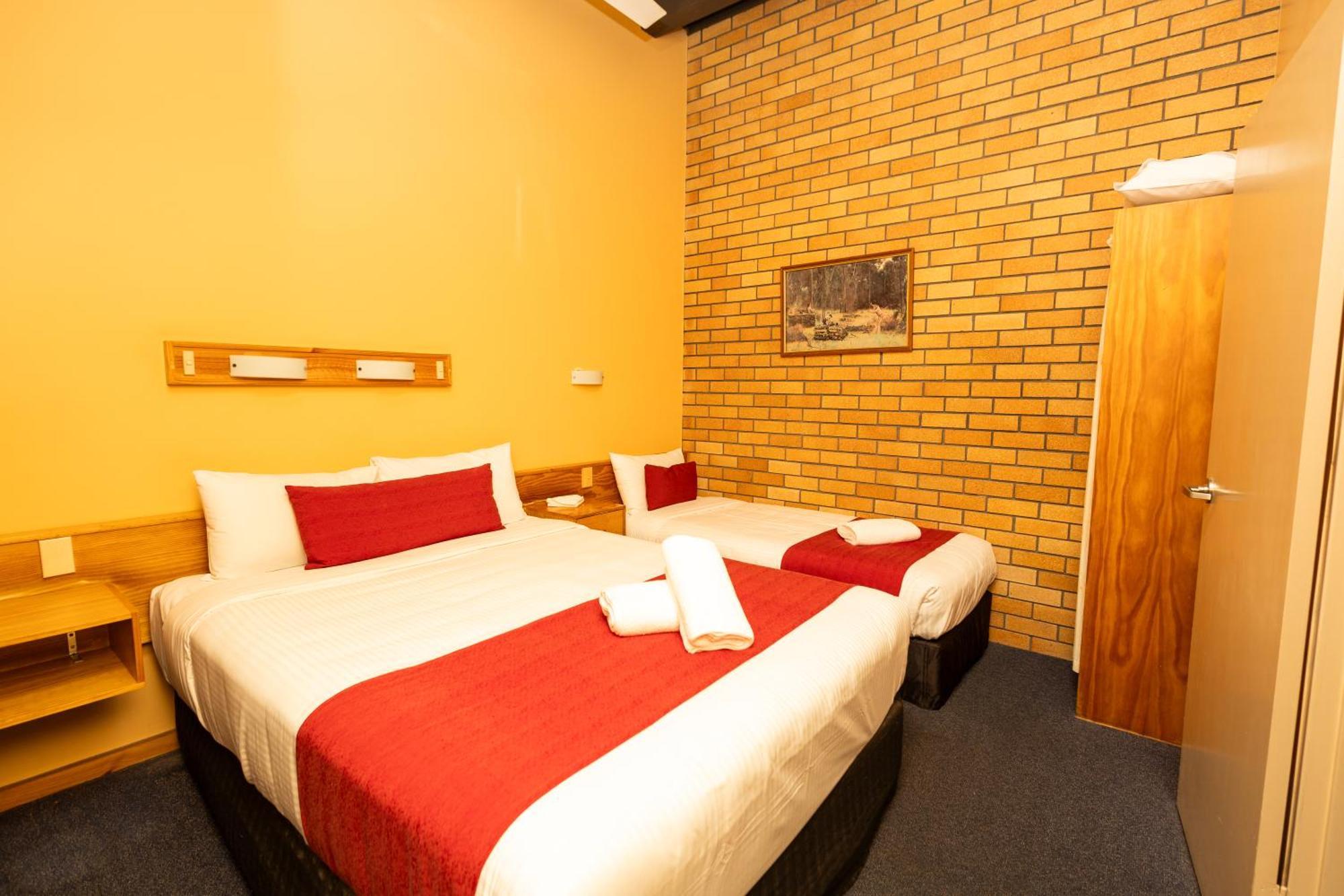 All Travellers Motor Inn Coonabarabran Buitenkant foto